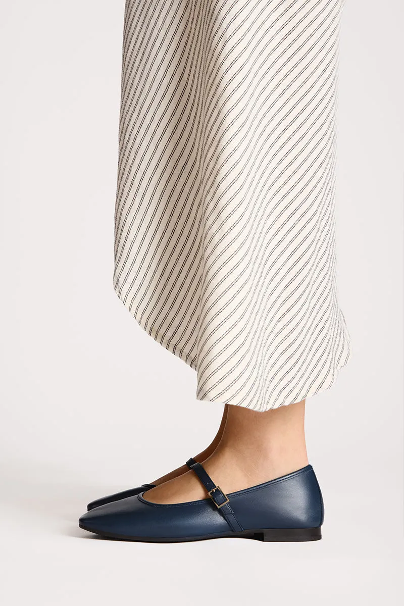 Bryan Stepwise Nicolle ballerina marine leer gesp