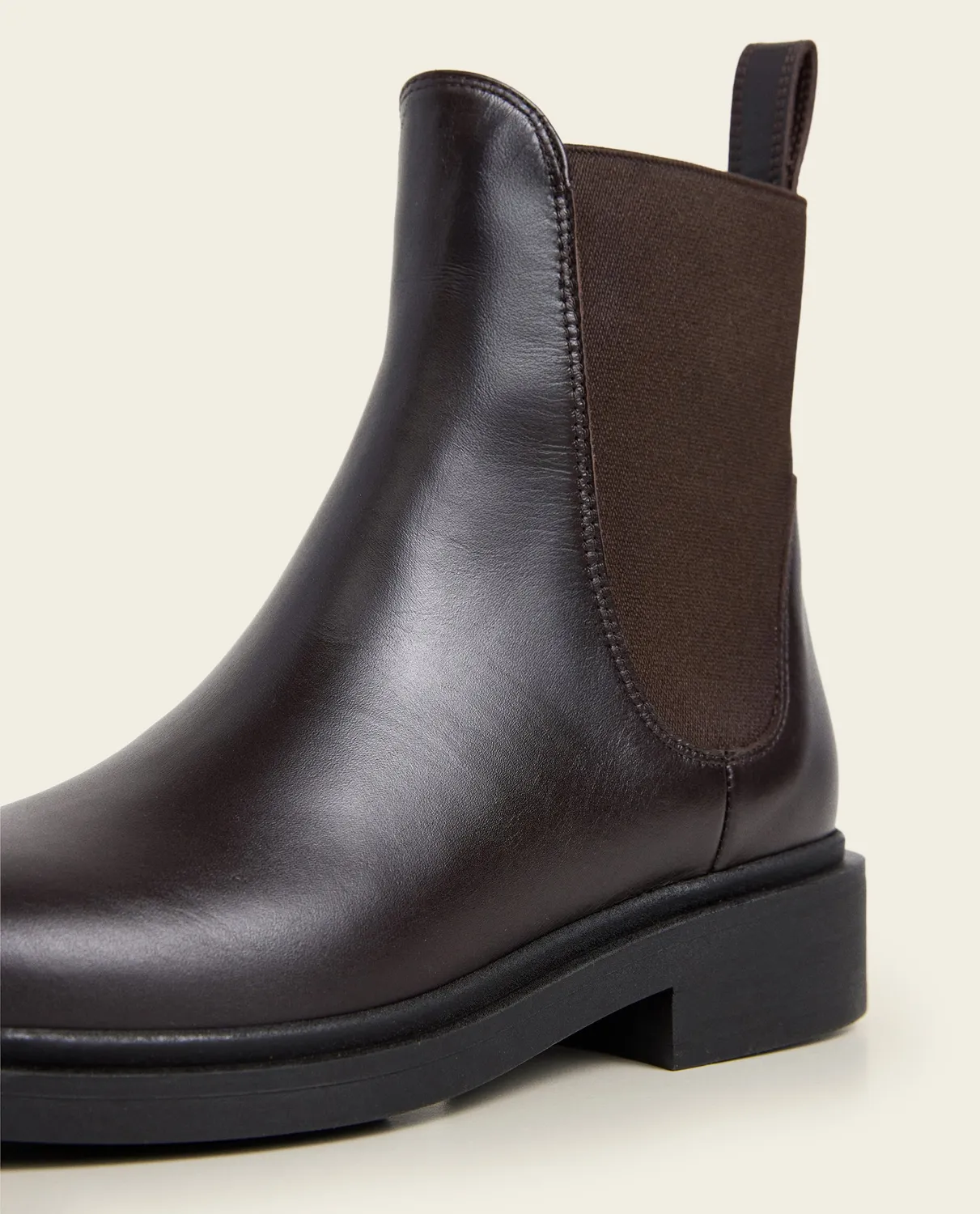 Flattered Fiona chelsea boots chocolate leer