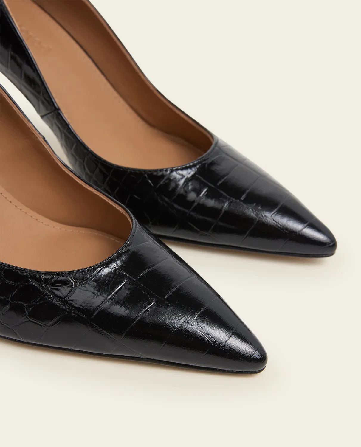 Flattered Leonie Croco Leather Black pumps zwart spitse neus