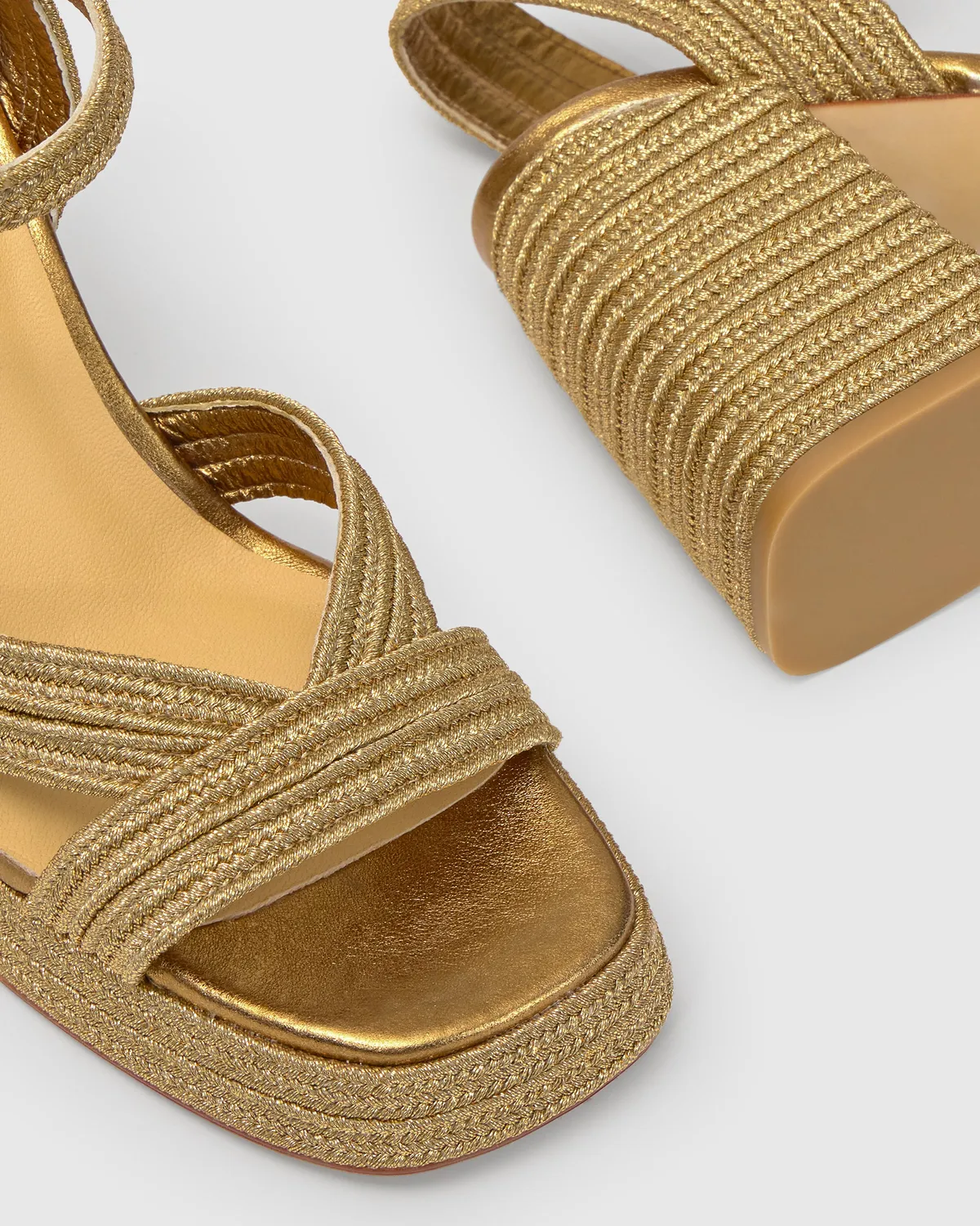 Castaner Valle 142 sandaal oudgoud metallic