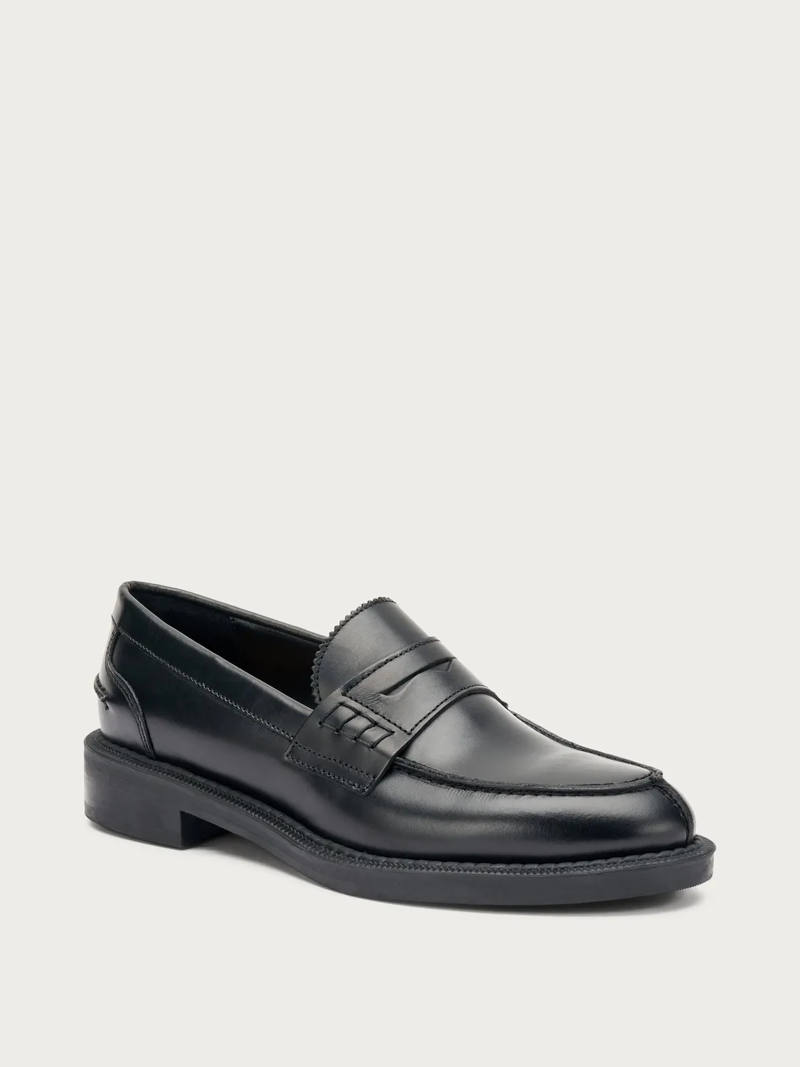 Frau Verona loafers zwart leer varsity