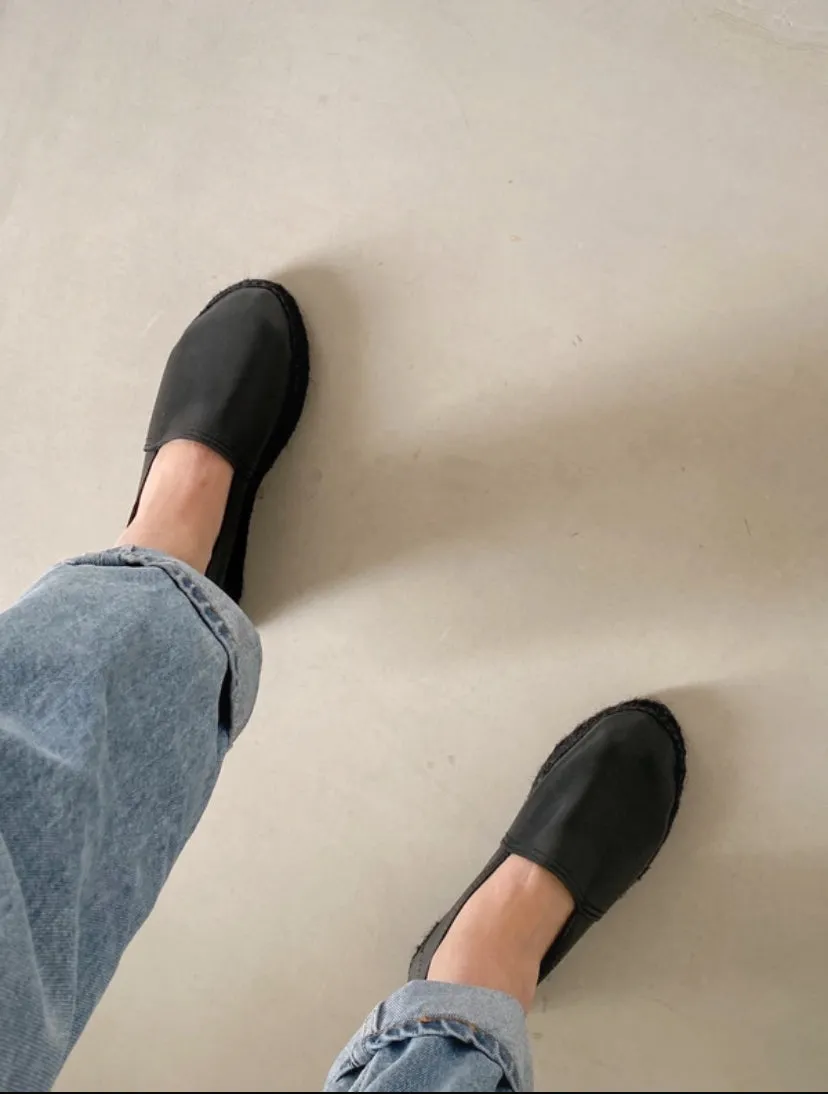 Jutelaune Blackie loafers wildleer zwart