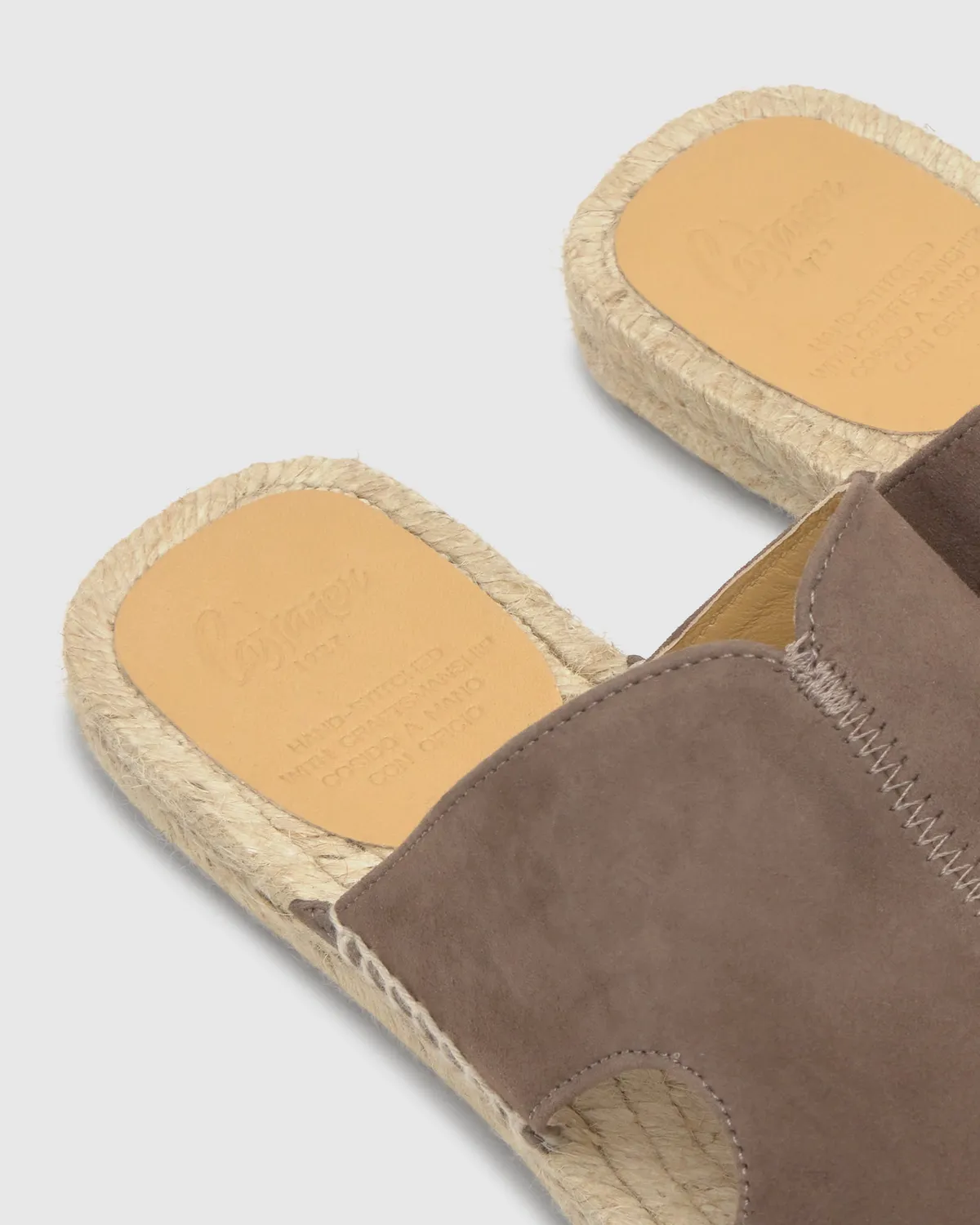 Castaner Priya/007 sandalen taupe suède dames plat