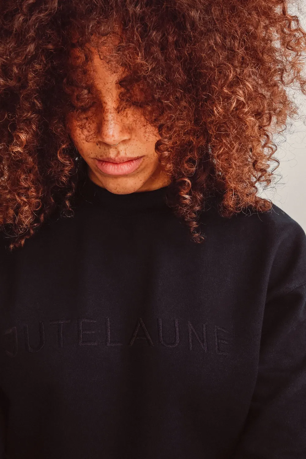 Jutelaune Black sweatshirt zwart biologisch katoen S-L