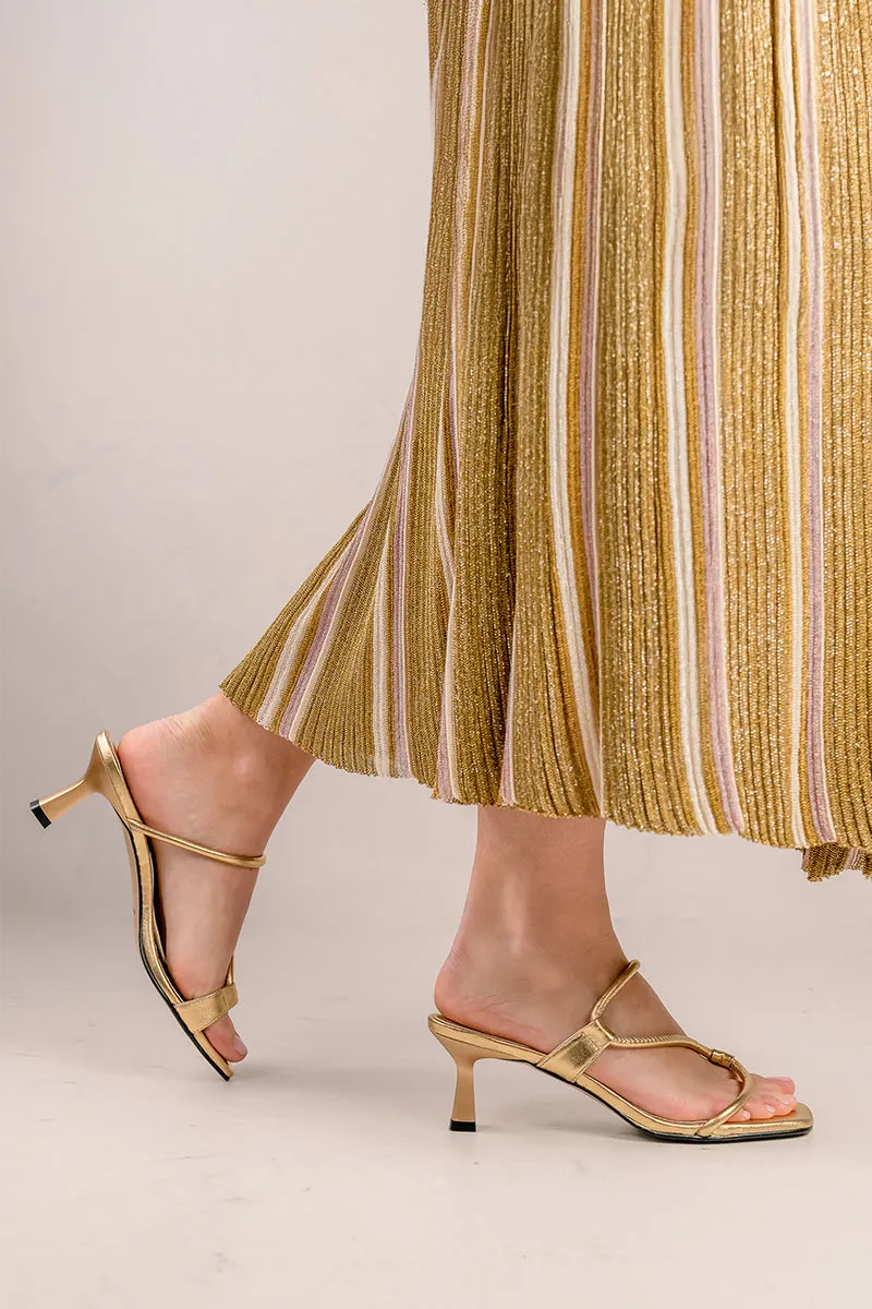 Bryan Stepwise Dorado Ares sandalen leer goud smalle band